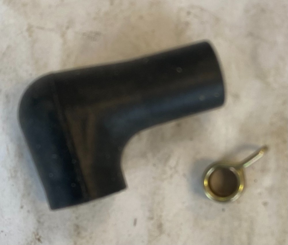 JOHNSON EVINRUDE OMC SPARK PLUG BOOT PART# 580339