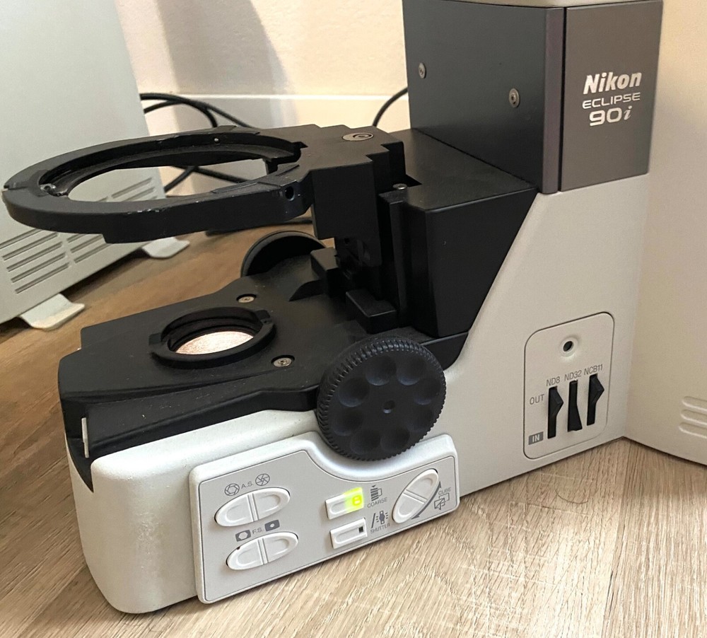 NIKON Eclipse 90i Microscope w/ 5 Objectives