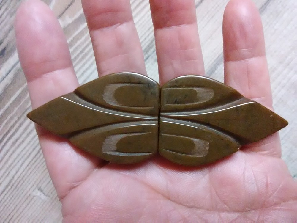 bakelite clasp for cloak / cape / coat / or ??? bakelite tested- price reduced