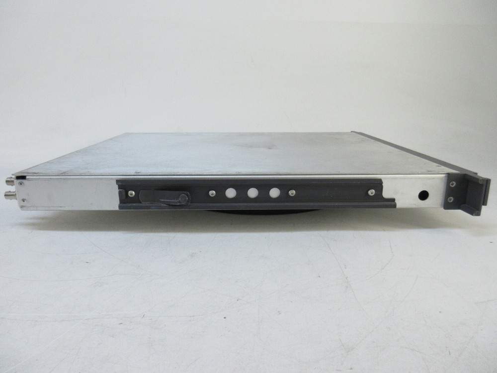 Tektronix SPG 422 Component Digital Sync Generator with Rack Rail Kit