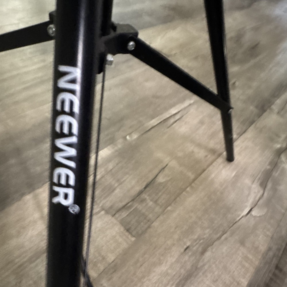 Neewer LED Softbox Portable AC-Powered Studio Lighting Kit Black