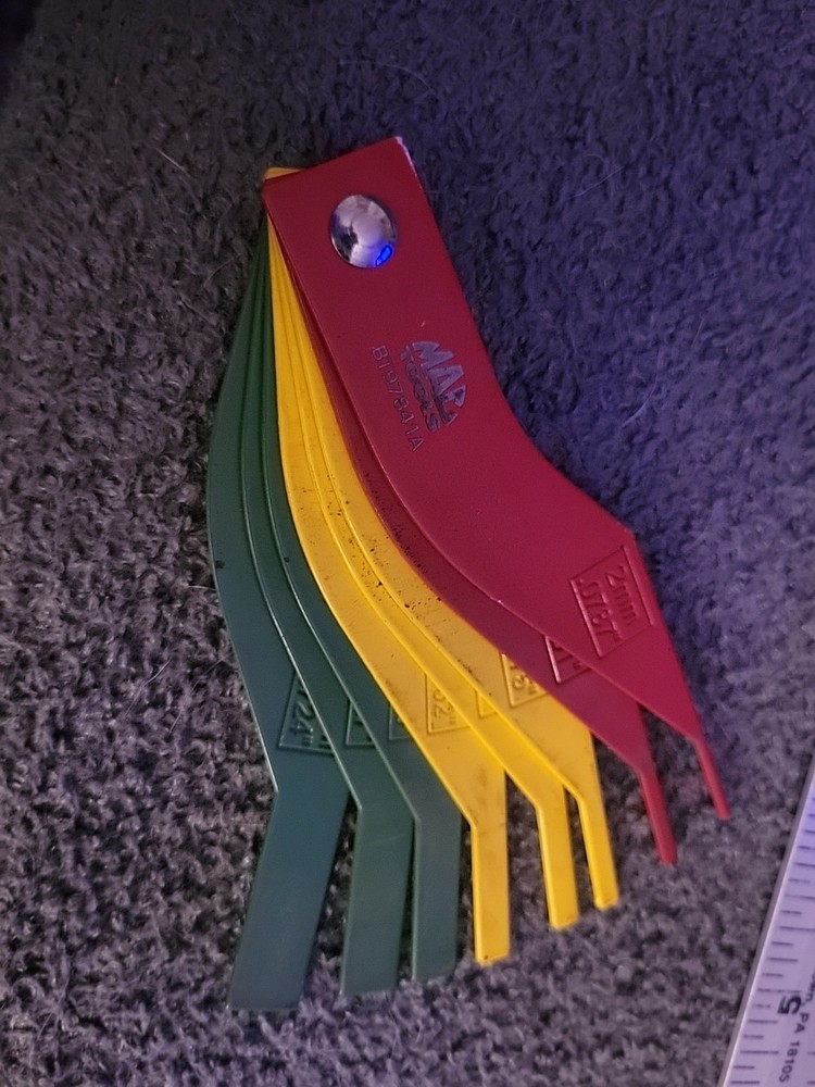 Mac Tools (BT97841A) Disc Brake Lining Gauge 8-pc Set Used