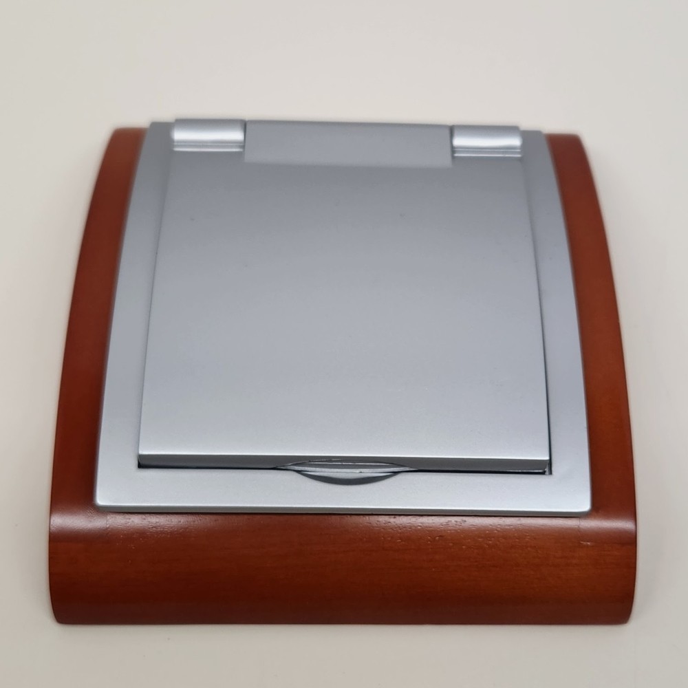 Executive Desktop Digital Calendar & Alarm Clock Calculator