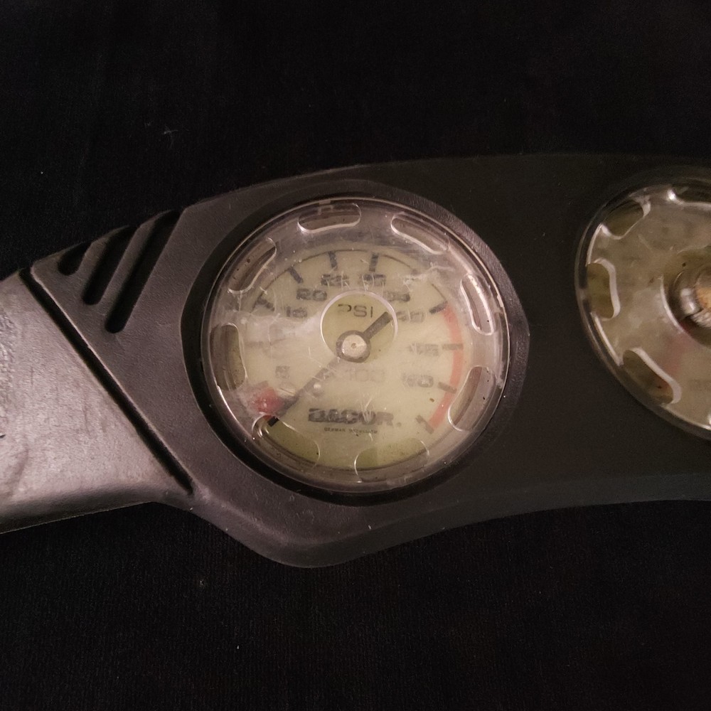 Dacor Diving Dive Console Pressure And Depth Guage w/ Rubber Casing