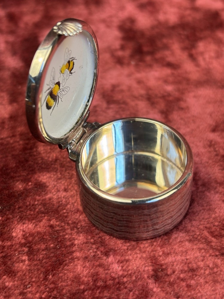 A Lovely Thistle & Bee Solid Silver and Enamel Pill Box. Honeysuckle Pattern.