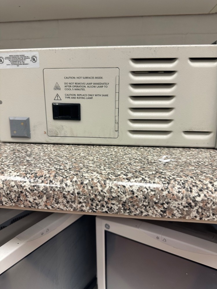 Linvatec Concept LIS8430 Xenon Light Source