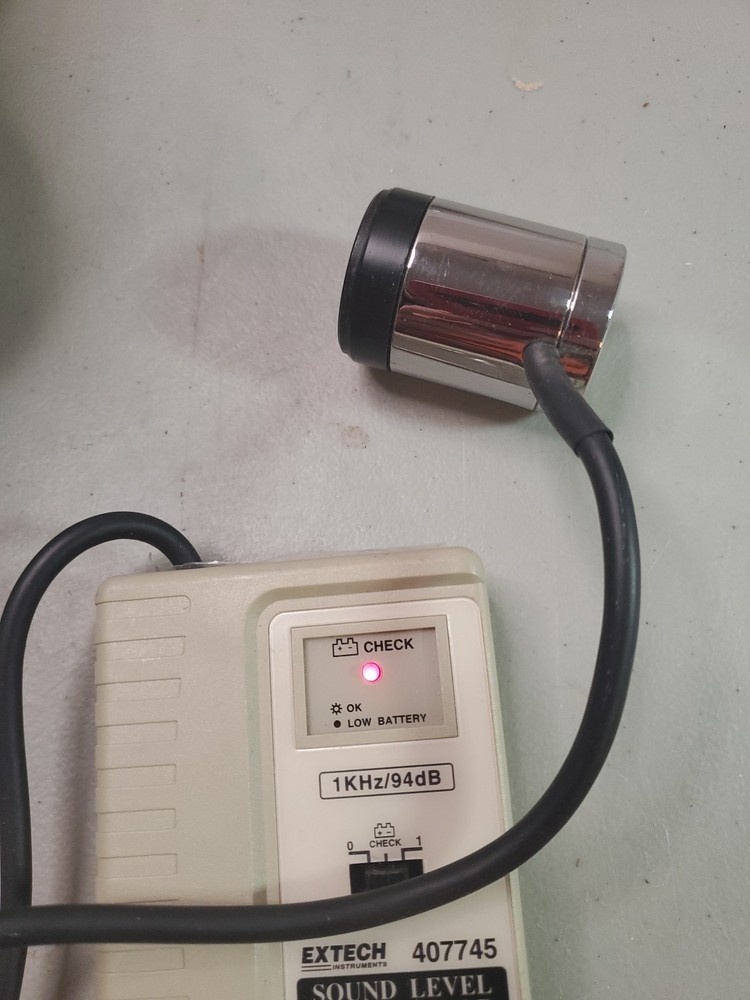 EXTECH 407745 Sound Level Calibrator 94db/114db TESTED