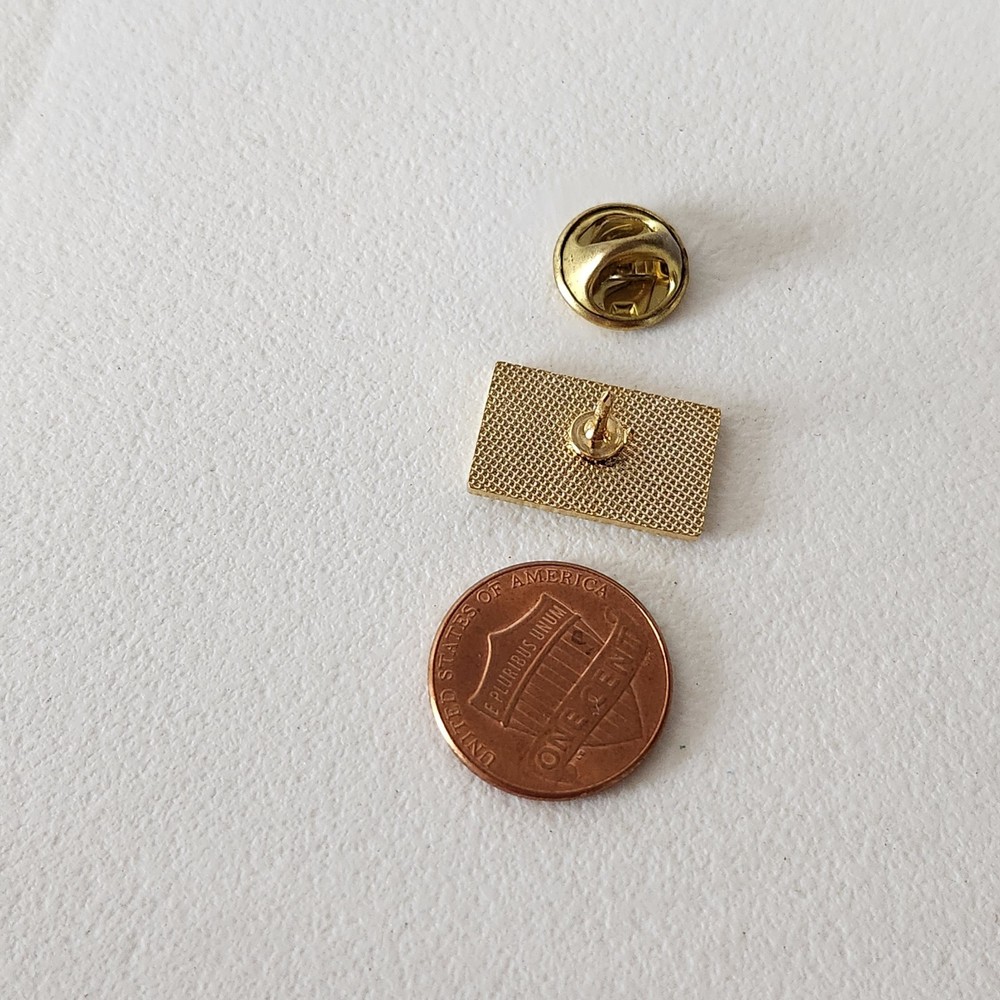 Lexis-Nexis Lexis Nexis Lapel Pin Data Analytics