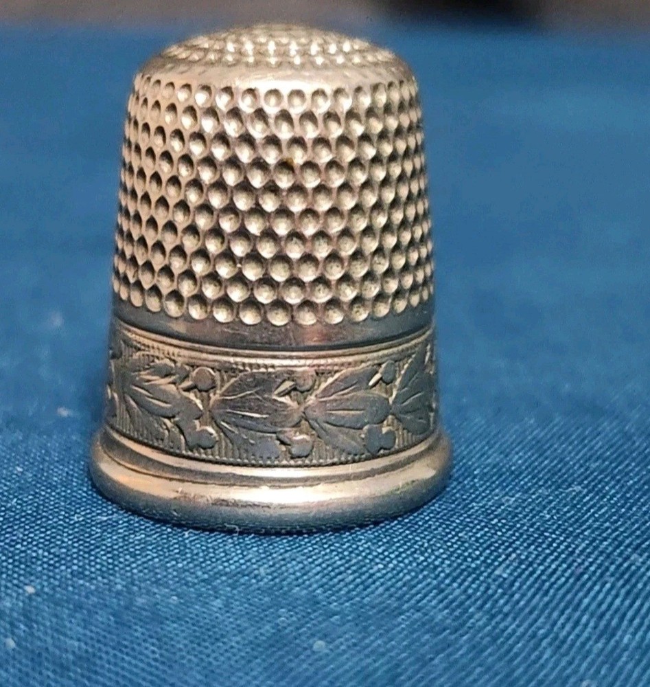 Antique Simons Bros Co Thimble Size 7