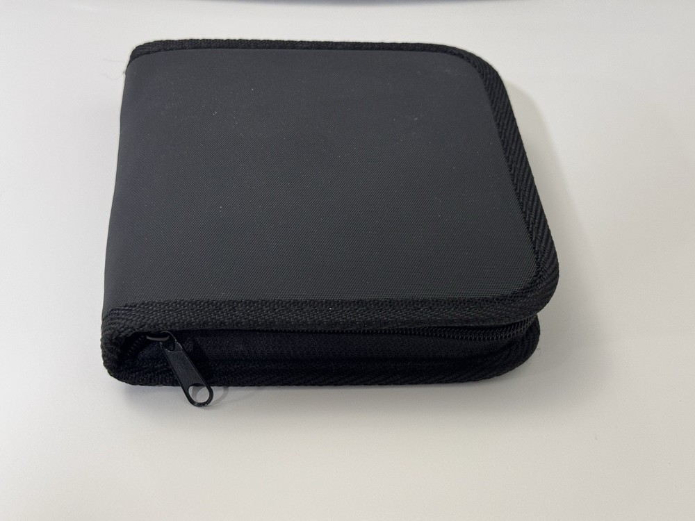 DVD/CD 24 Sleeve/Pockets Zipper Case Black
