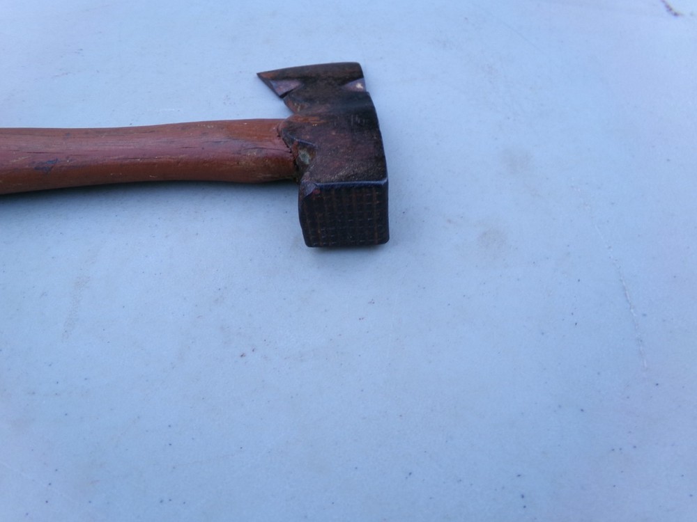 Roofing Hatchet Hammer Double Nail Puller Waffle End Vintage Tool