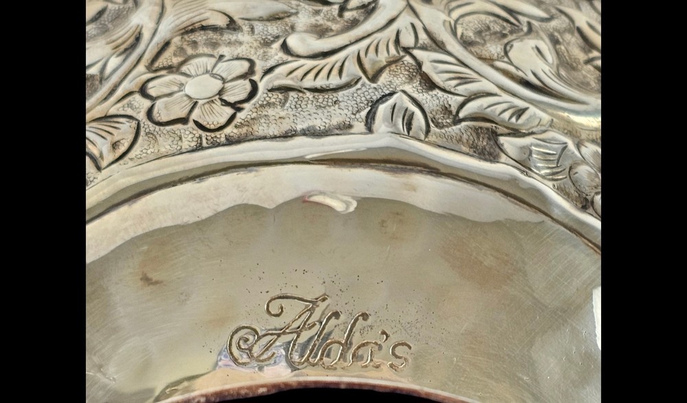 Silver-plated Alda's Classic Ornate Floral Motiff Pedestal Punch Bowl Hammered