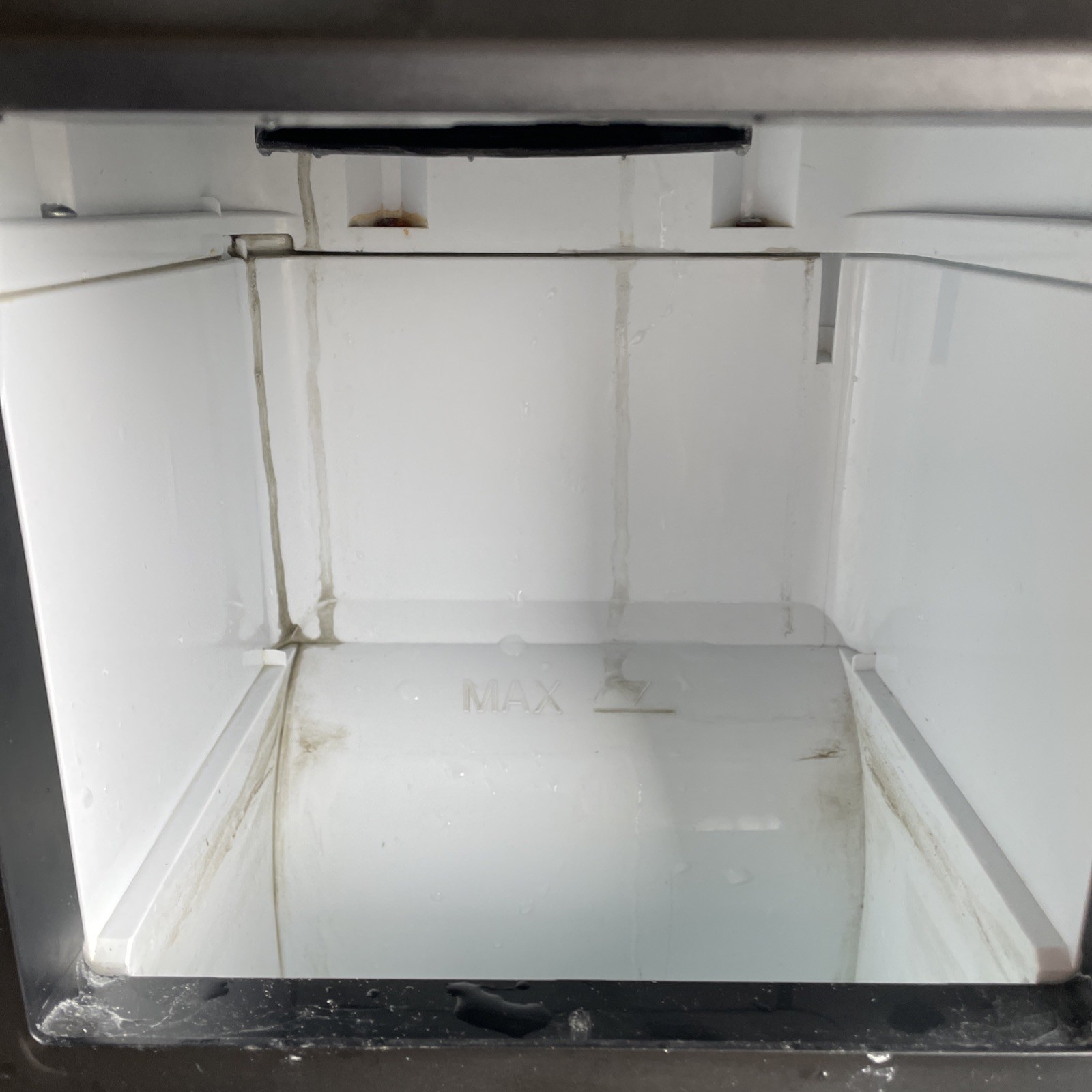 Newair 44lb Countertop Nugget Ice Maker NIM044BS00 Black