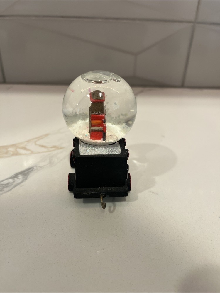 F.A.O SCHWARZ 4- piece Train Snow Globe Set