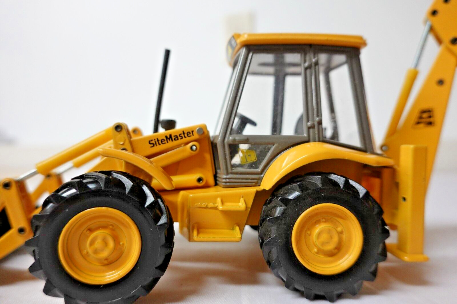 JOAL 175 JCB 4CX SITEMASTER BACKHOE LOADER 1:35 SCALE N.I.B.