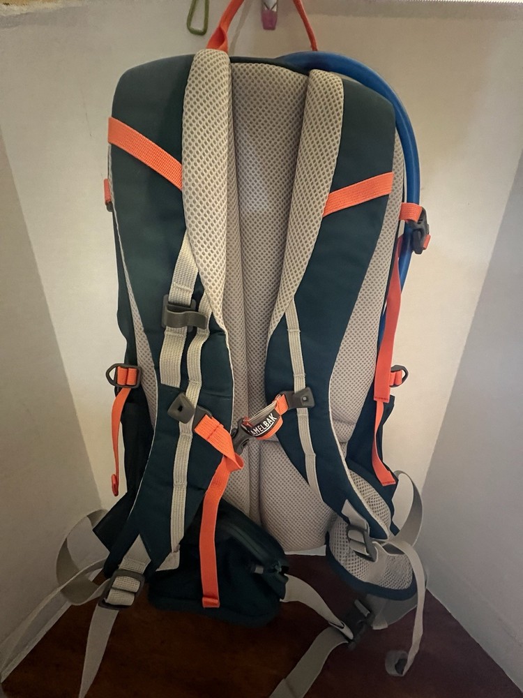 Camelback Helena 20 Hydration Pack Backpack New