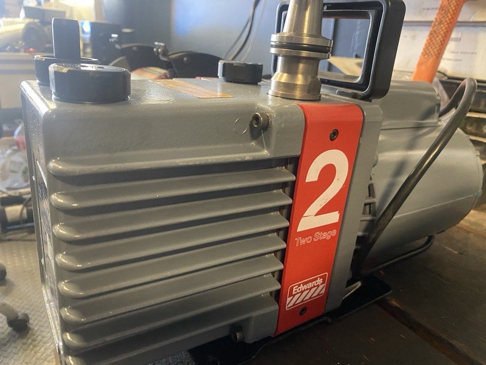 Edwards E2M2 Vacuum Pump