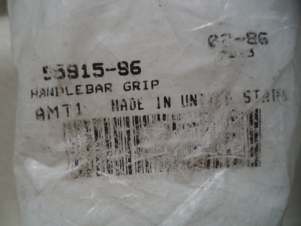 Harley-Davidson Handlebar Grip 55915-96 NEW!!!