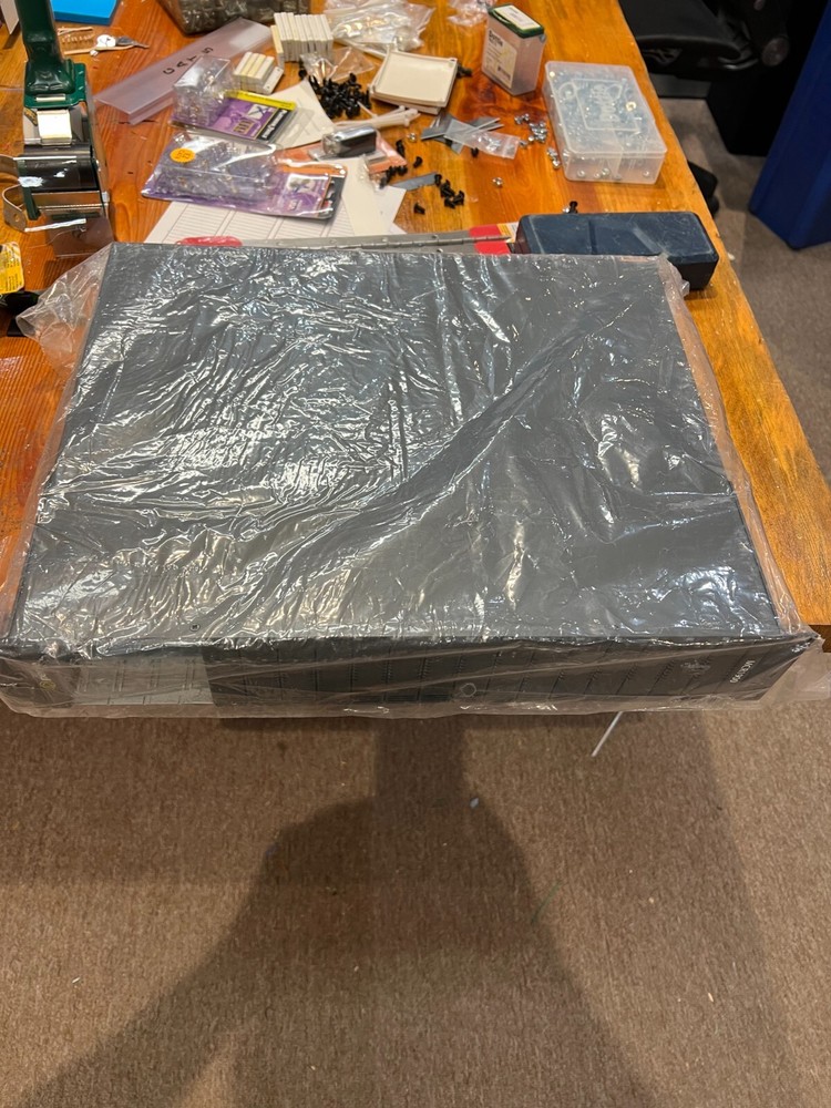 Perle MCR1900-AC Chassis