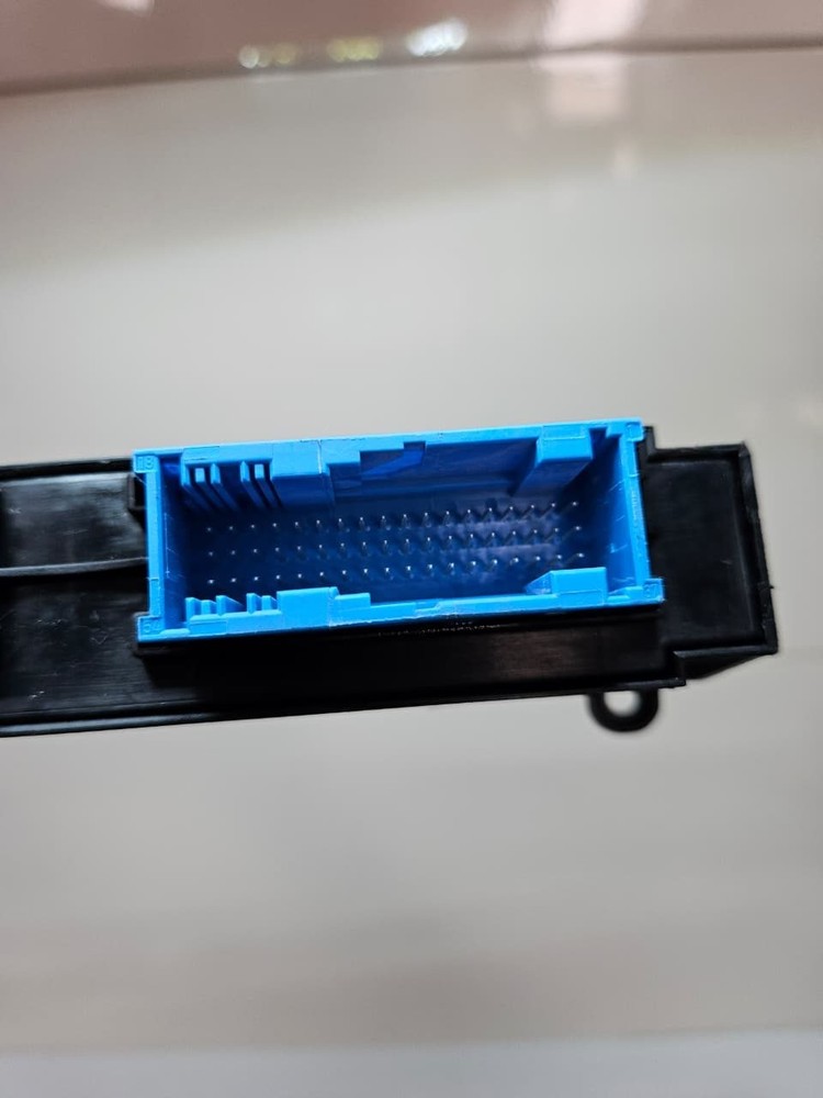 OEM BMW E81 E91 F87 Body Control Module 9247472