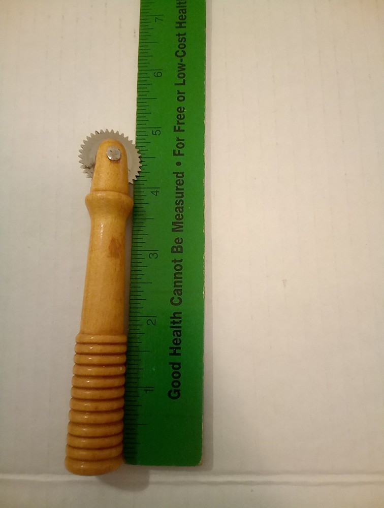 Pattern Tracing Wheel Wooden Handle Sewing Tool 4-7/8" Long