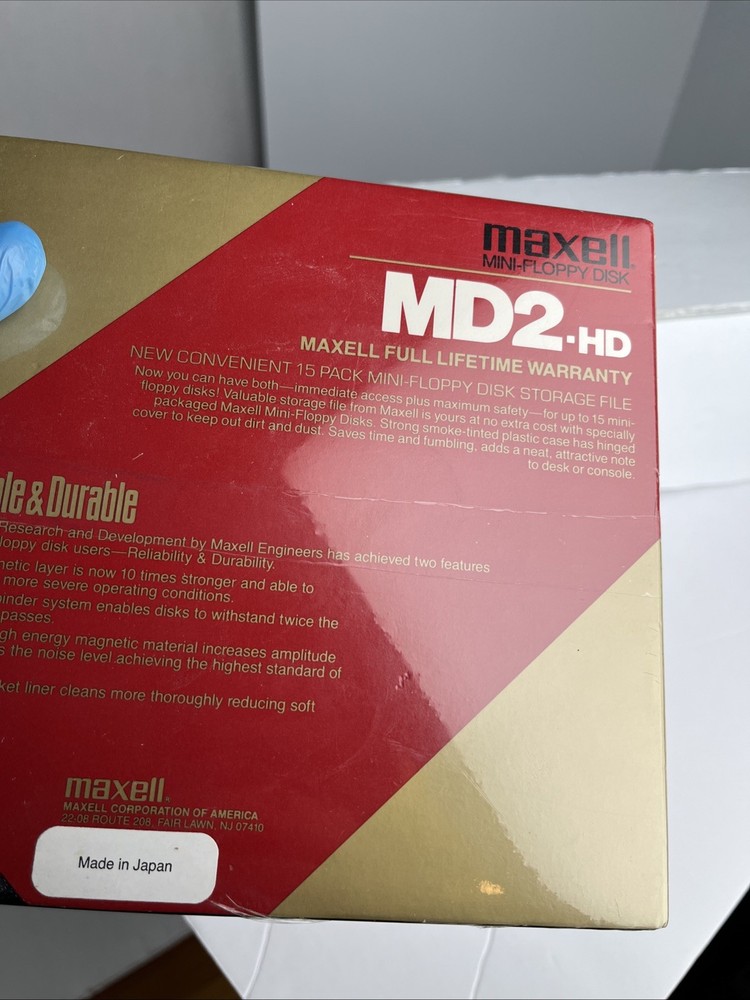 NEW SEALED Maxell Mini Floppy Disks MD2-D 15 Pack ~ w/ Plastic Storage Case