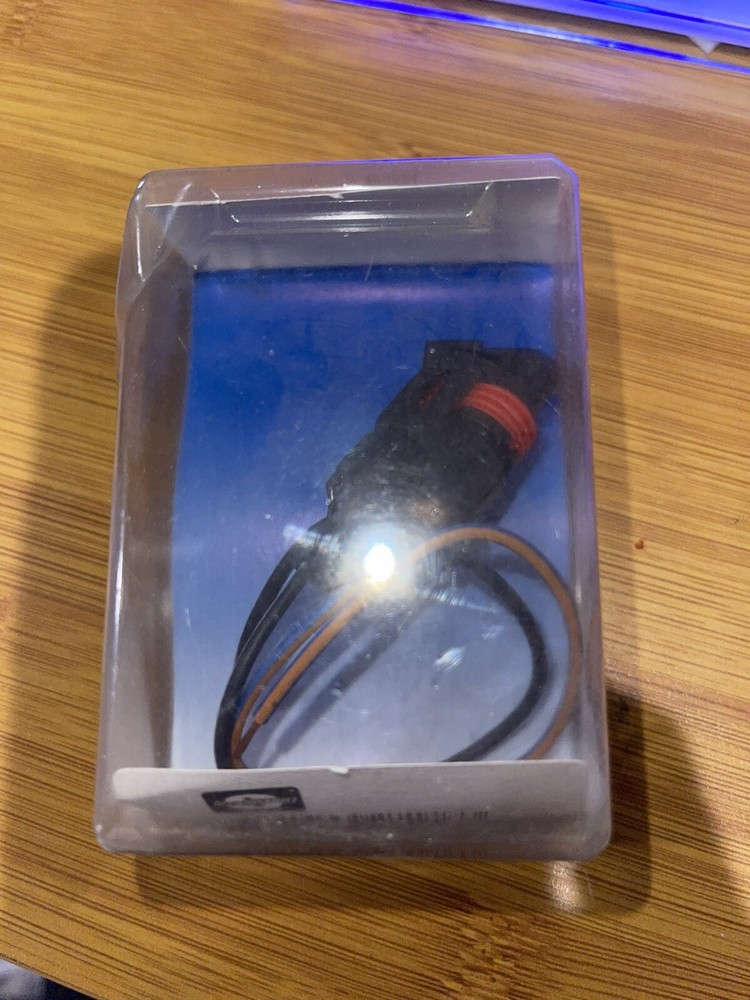 Standard  S 708  pigtail foglamp socket. new.