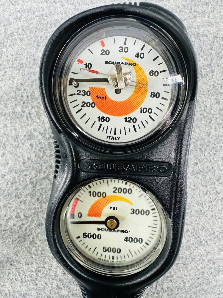 SCUBAPRO - Regulator Set Diving Regulator W/ Gauges K