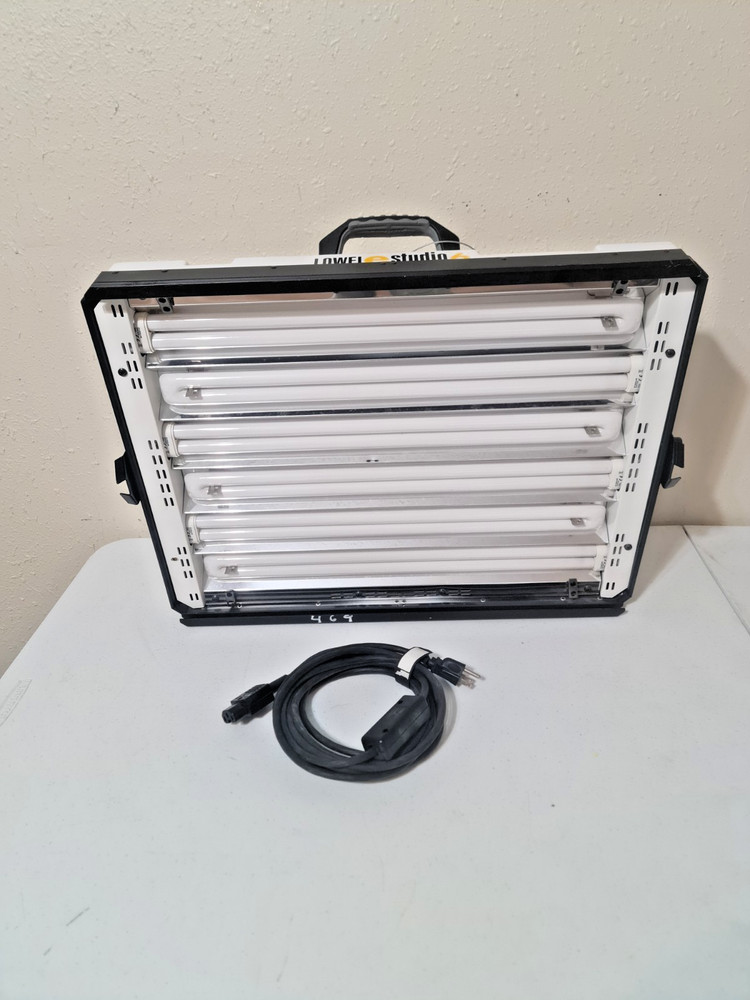 Lowel E-Studio 6 Fluorescent Light w/ Power Cord