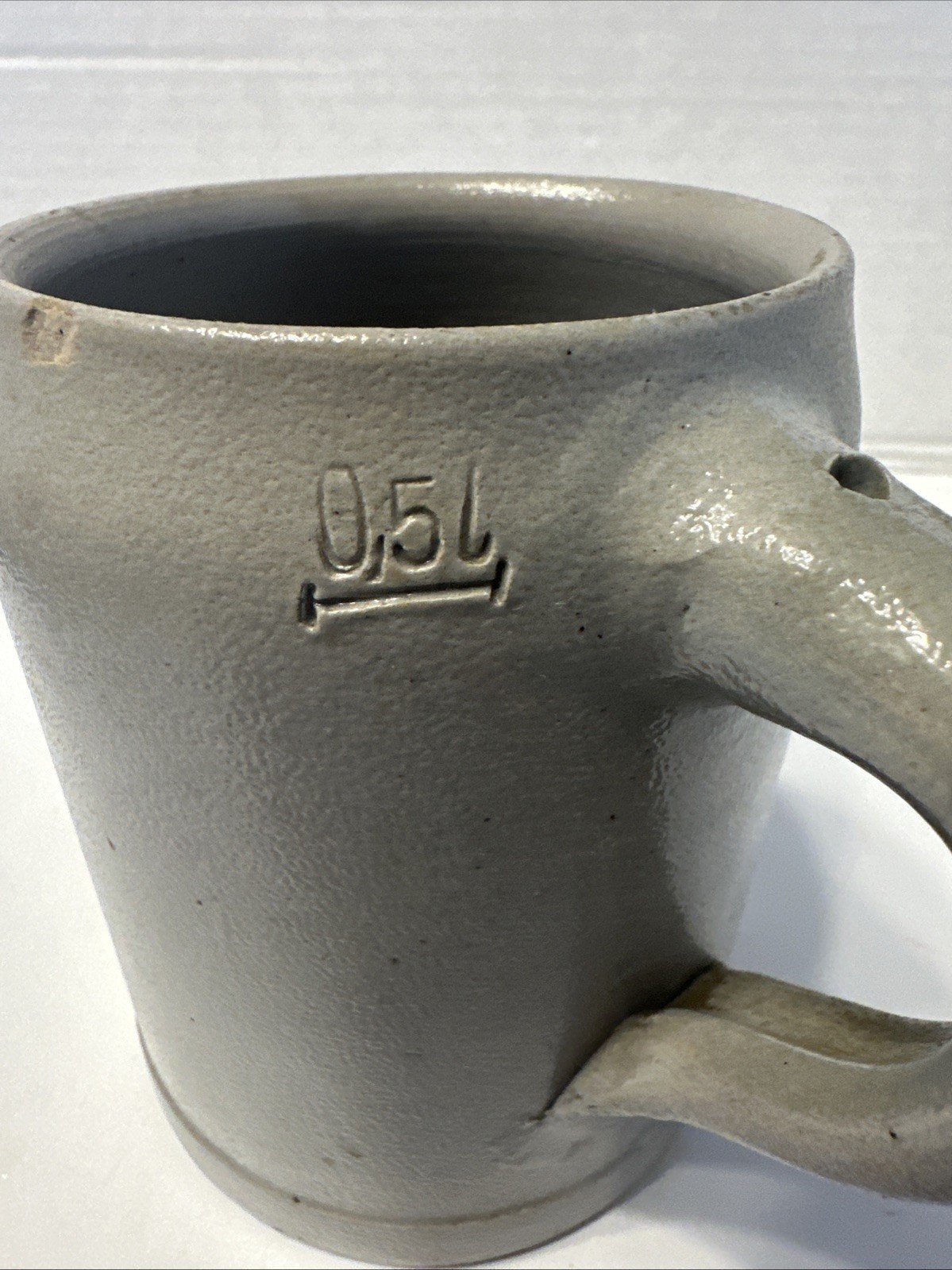 Sandlerbräu Lumbar Stoneware Mug