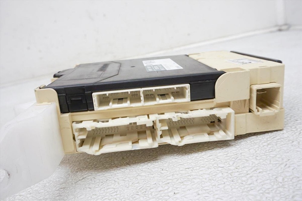 2012-2014 Toyota Camry Multi Plex Network Computer Module Unit 89221-06210