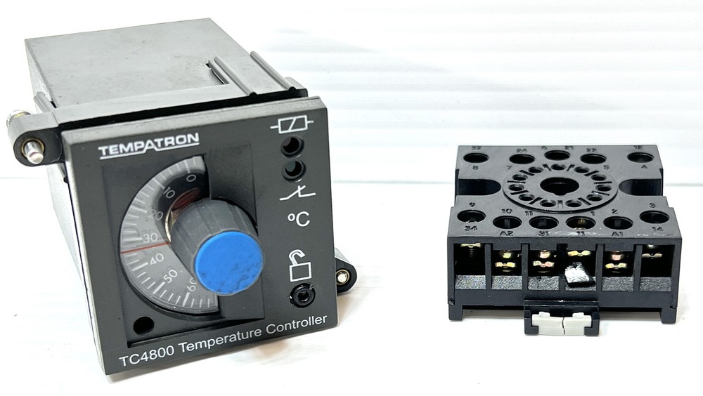 Tempatron TC4830-52 Temperature Controller & Base PT100