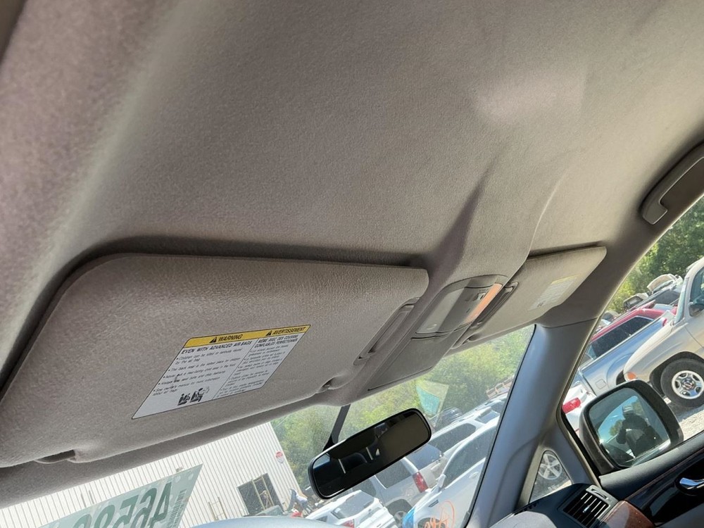 QUEST 2016 Glove Box 5034368