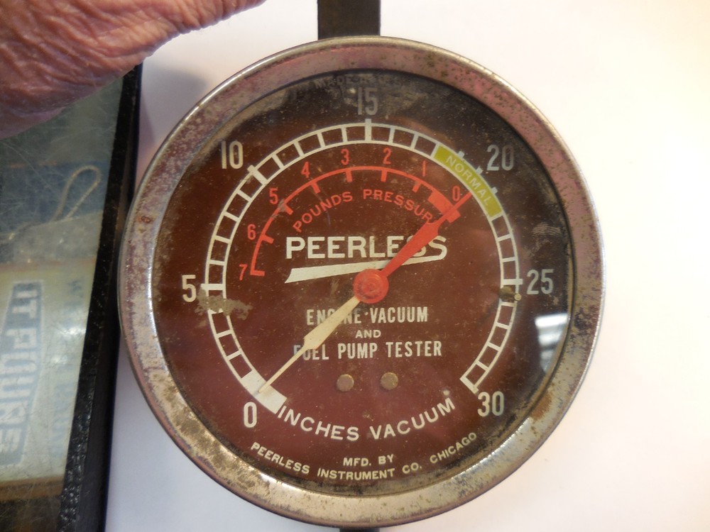 Vintage Peerless Engine Vacuum / Fuel Pump Tester