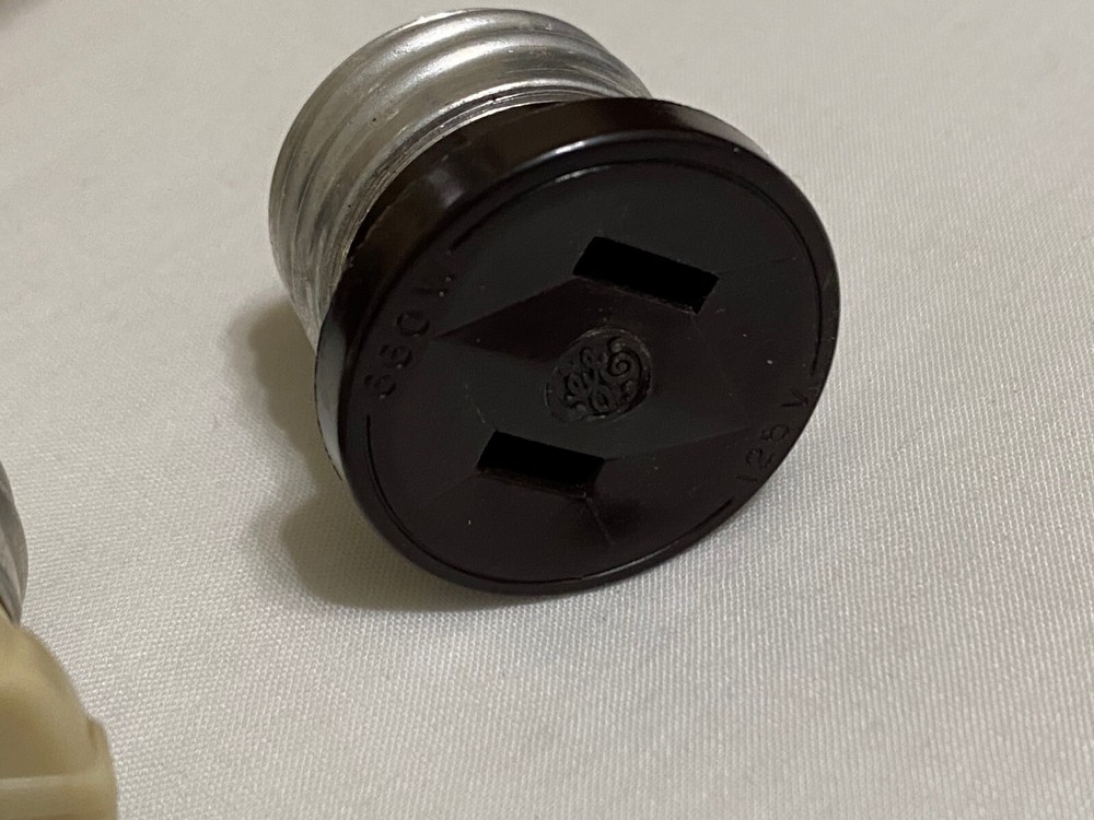 Vintage Bakelite Electrical Hardware Items, 5 Pieces