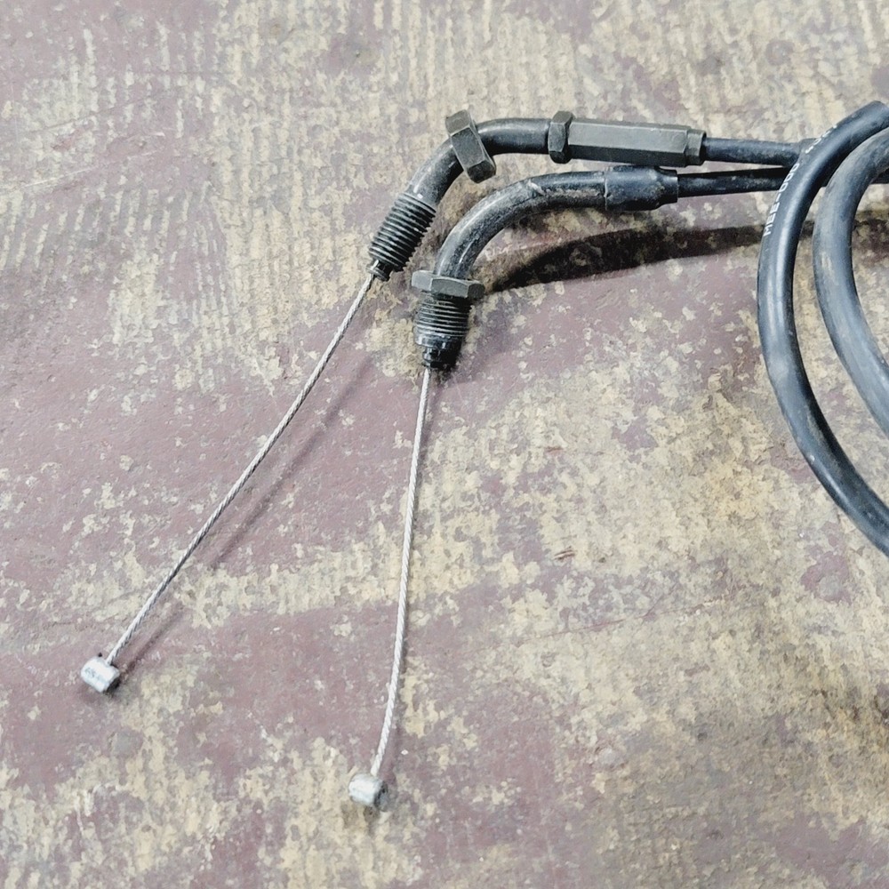 2004-2005 SUZUKI GSXR600 THROTTLE CABLES LINES Pull Return Set