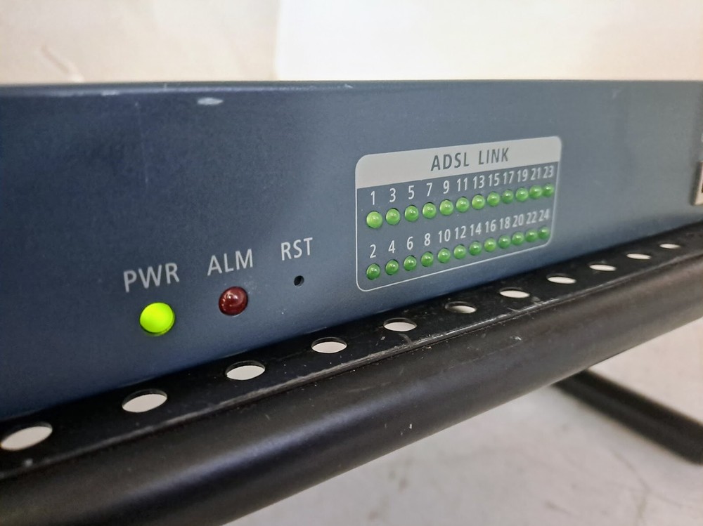 Corecess DSLINX 6524C Switch