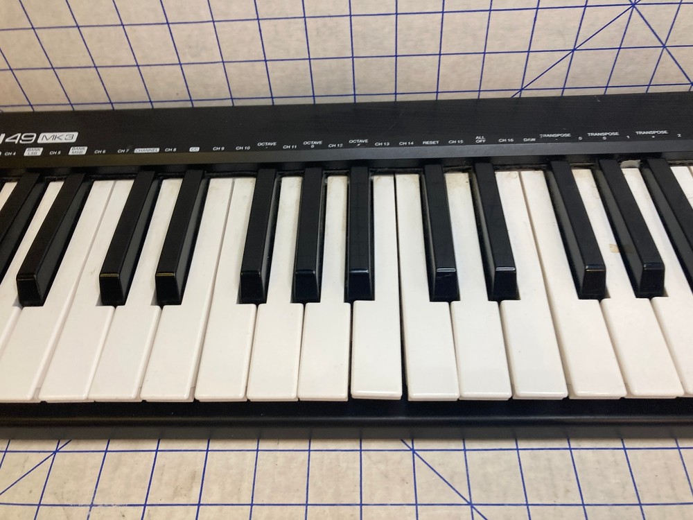 M Audio KeyStation 49 MK3 49 Key USB Powered MIDI Controller Tested Working Nice