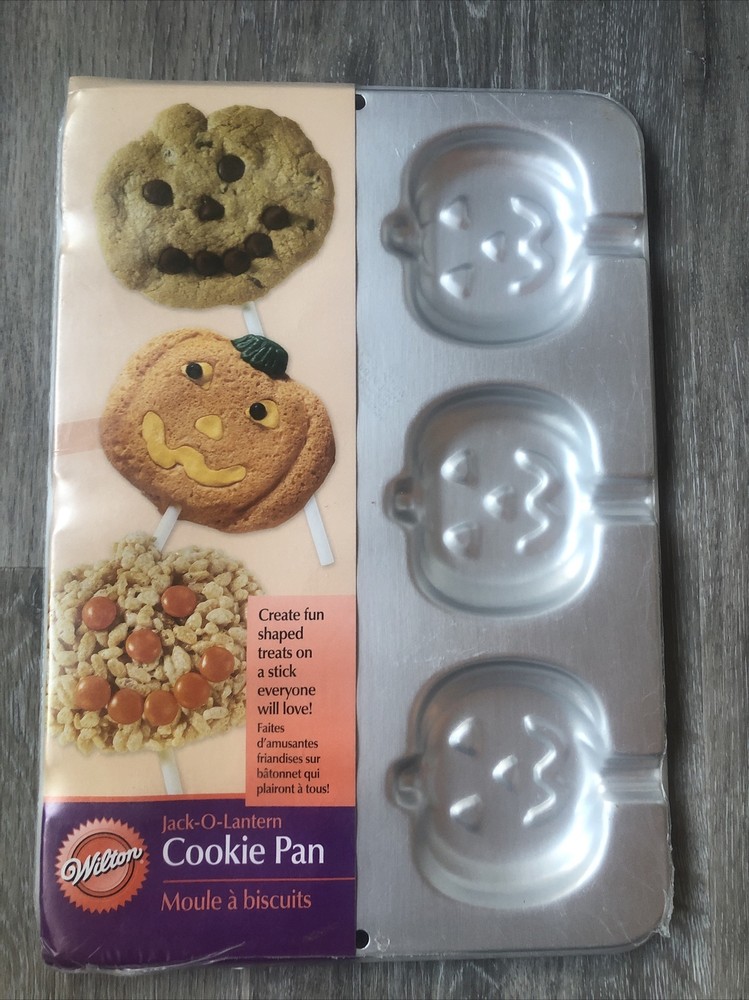 Baking-,Halloween-Wilton Jack-O-Lantern Cookie  Pan 2006