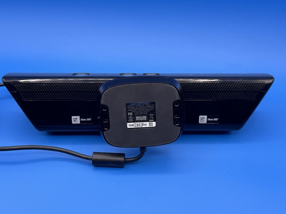 Microsoft Xbox 360 Kinect Sensor Bar Model 1473 with 3 Games Bundle Lot