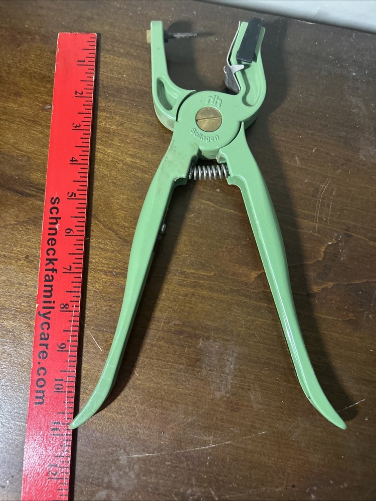 Hauptner Livestock Ear Tag Applicator