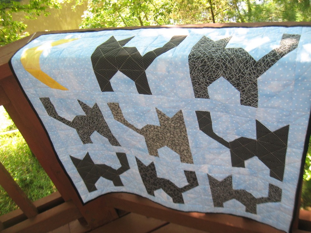 Handcrafted Multipurpose Meow Night Watch Quilt., 34" Square