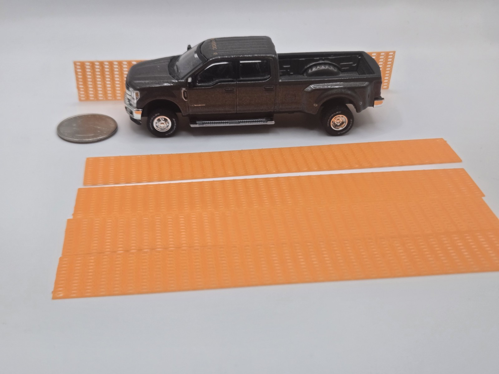 1/64 Scale Construction Fence 150 Feet *5 30' Sections* in Orange