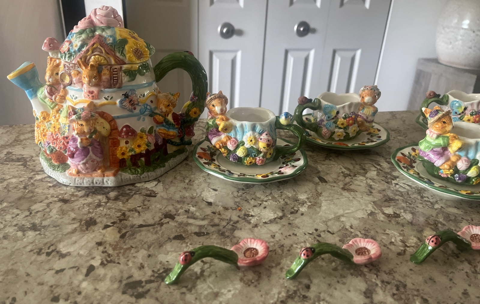 1999 Mercuries Garden Party Springtime Easter Bunny Tea Party 15 Piece Set VTG