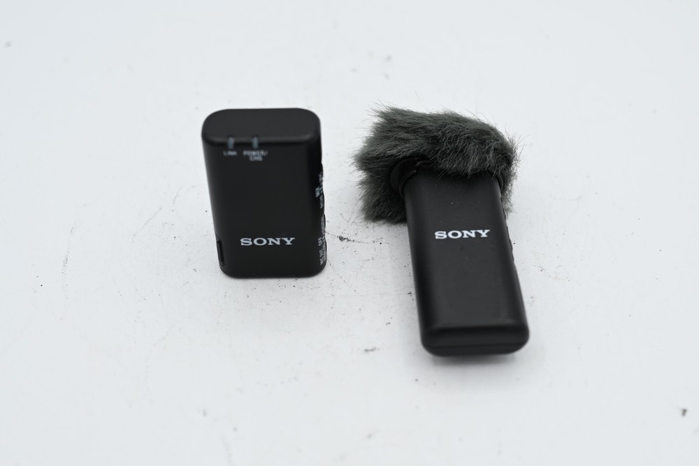 Sony ECM-W2BT Camera-Mount Bluetooth Wireless Microphone System for Sony Cameras