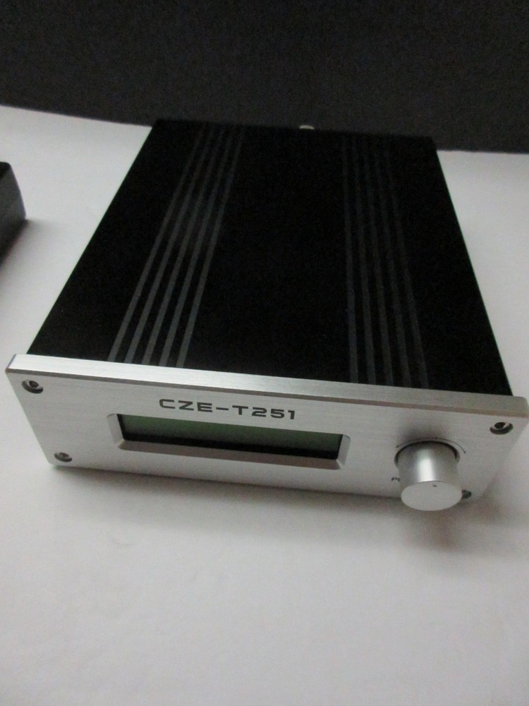 Professional CZE-T251 25W FM Transmitter Stereo Broadcast-U.S.A.