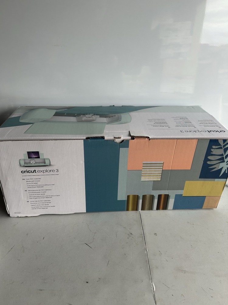 Cricut Explorer 3: Precision Cutting Machine Excellent Condition