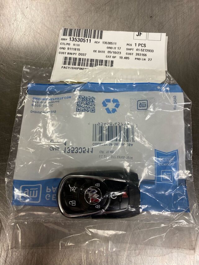 Genuine GM Transmitter 13547815