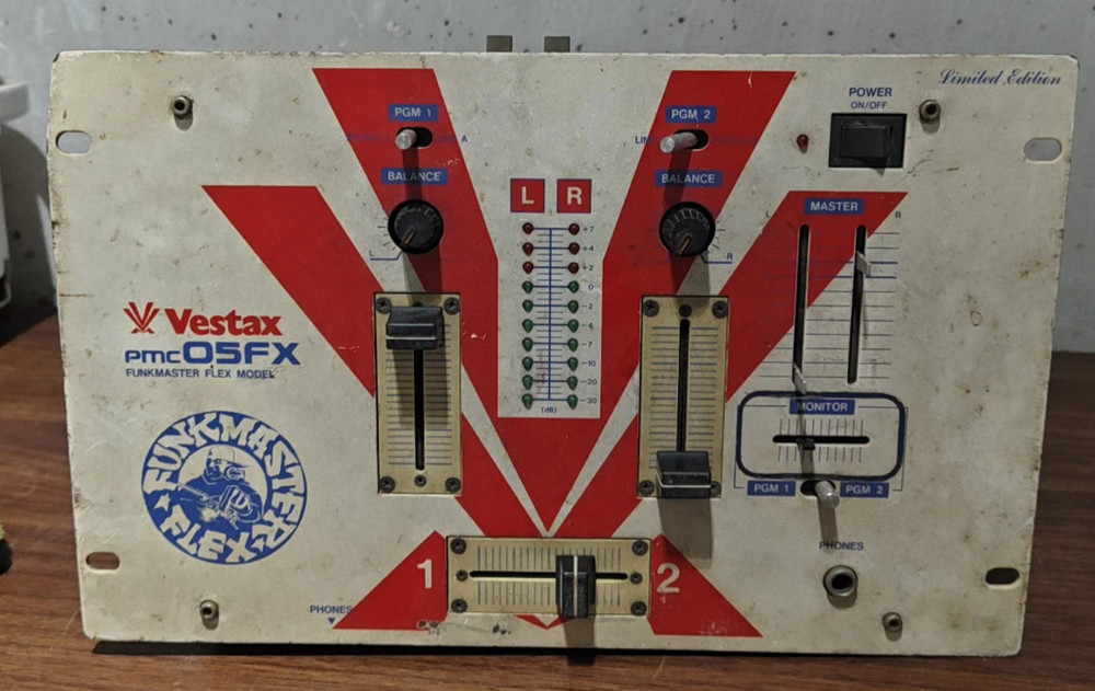 1pcs Vestax PMC-05FX Funkmaster Flex Mixing Console