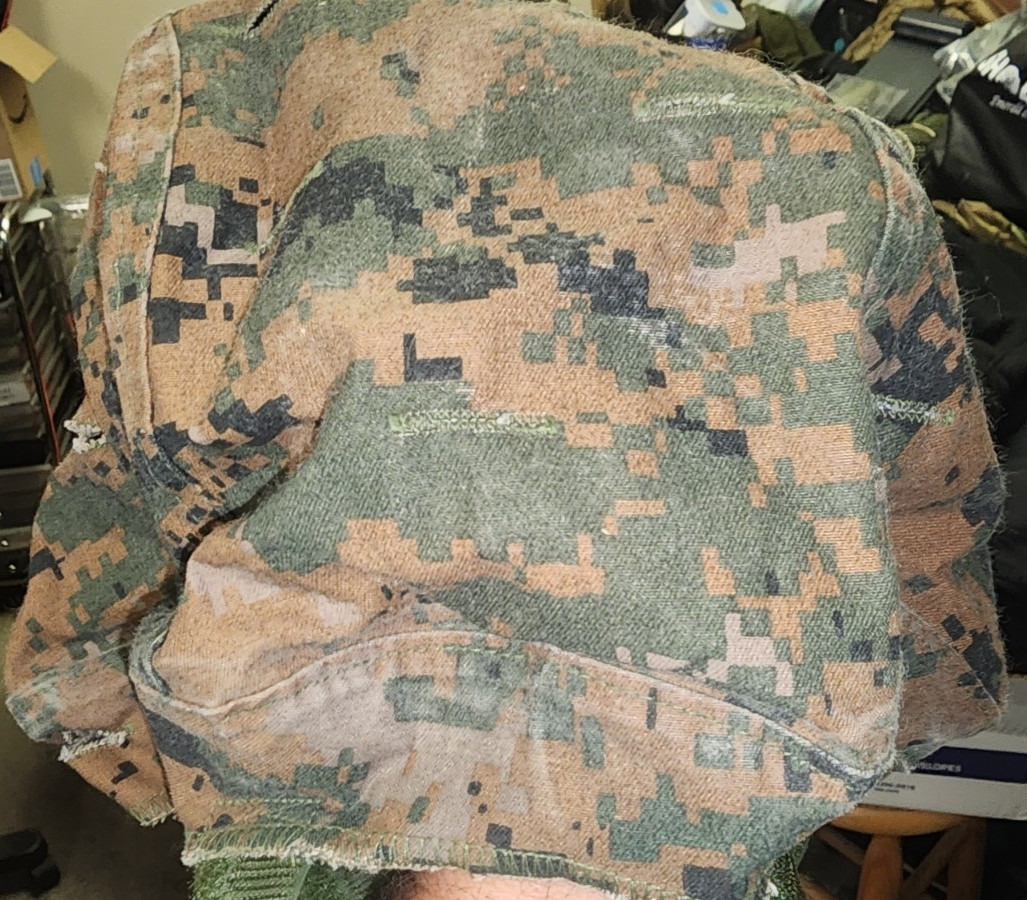 USMC Helmet Cover Reversable Woodland Desert MARPAT- Medium/Large